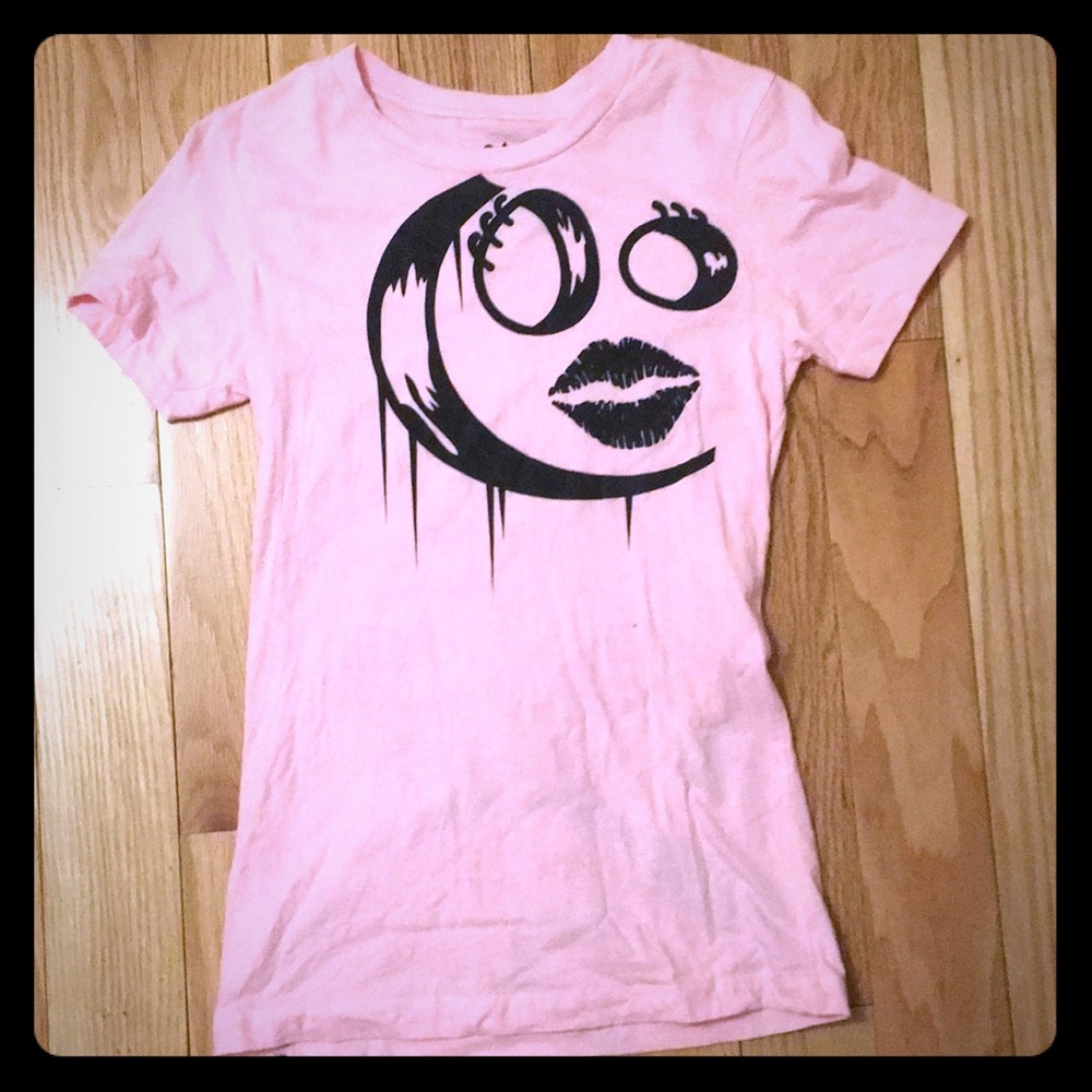 Entree Lifestyle Pink T-shirt